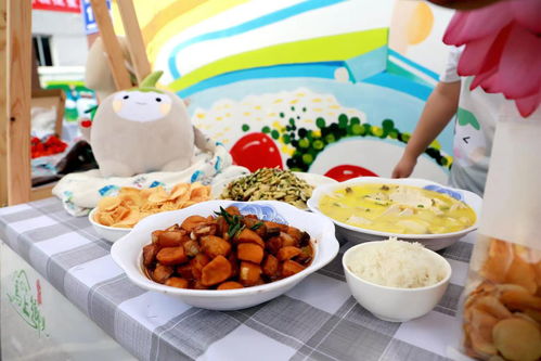 破維之路 科技賦能、文旅融合，一座鄉(xiāng)鎮(zhèn)特色食品農(nóng)業(yè)的電商轉(zhuǎn)型